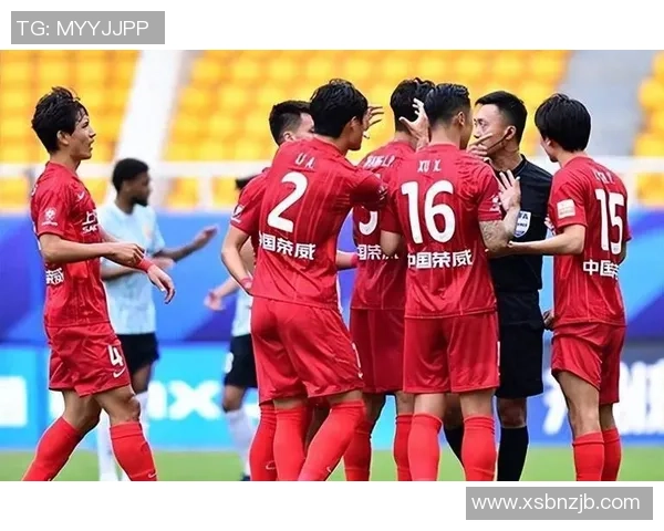 7月24日天津天海迎战大连一方争夺中超联赛关键三分之战